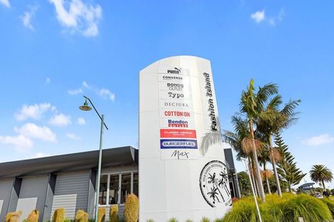 Photo of property in 22 Rainey Crescent, Papamoa Beach, Papamoa, 3118