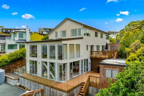 Photo of property in 126-128 Lax Crescent, Leigh, 0985