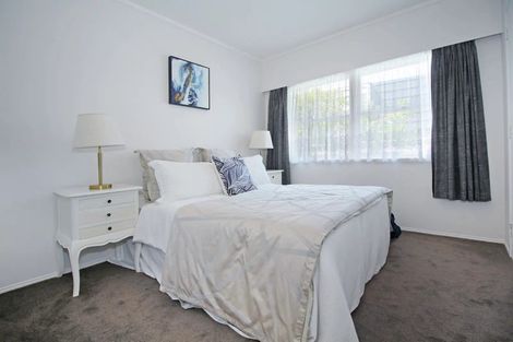 Photo of property in 24 Pooley Street, Pakuranga Heights, Auckland, 2010