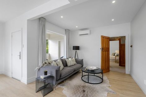 Photo of property in 121 Eastern Terrace, Beckenham, Christchurch, 8023