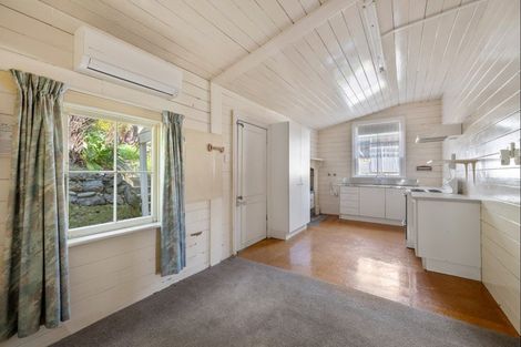 Photo of property in 15 Milton Terrace, Picton, 7220