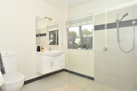 Photo of property in 4a Pinehurst Crescent, Russley, Christchurch, 8042