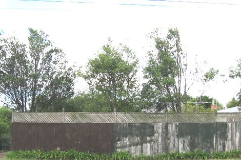 Photo of property in 1/7 Woodside Road, Massey, Auckland, 0614