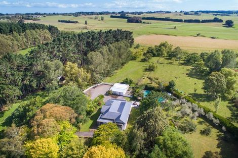 Photo of property in 659 Ashhurst Road, Ashhurst, Palmerston North, 4470