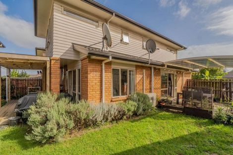 Photo of property in 27 Roy Douglas Place, Favona, Auckland, 2024