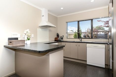 Photo of property in 13 Shrule Place, Huntington, Hamilton, 3210