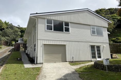 Photo of property in 162 Broderick Road, Johnsonville, Wellington, 6037