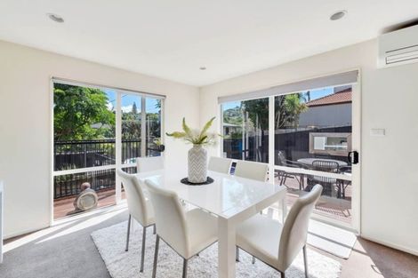 Photo of property in 2/41 Selwyn Crescent, Forrest Hill, Auckland, 0620