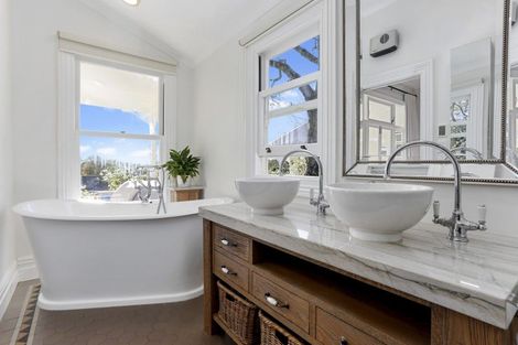 Photo of property in 291 North Road, Clevedon, Papakura, 2582