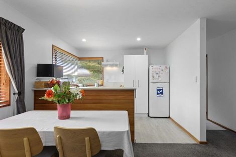 Photo of property in 2/37 Jennifer Street, Bryndwr, Christchurch, 8053