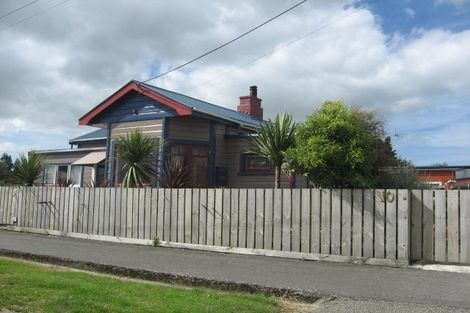 Photo of property in 10 Duke Street, Pahiatua, 4910