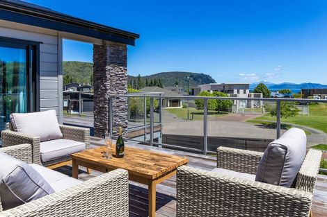 Photo of property in 4 Grand Vista Lane, Kinloch, Taupo, 3377