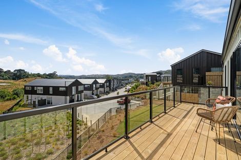 Photo of property in 38 Hokioi Drive, Kenepuru, Porirua, 5022