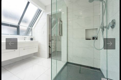 Photo of property in 2/6 Calypso Place, Rothesay Bay, Auckland, 0630