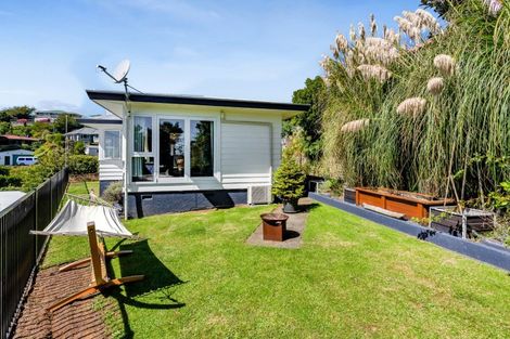 Photo of property in 52 Queens Road, Glen Avon, New Plymouth, 4312