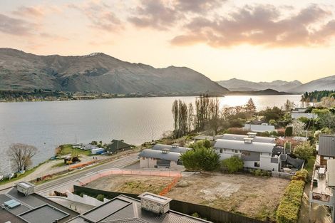 Photo of property in 137 Lakeside Road, Wanaka, 9305