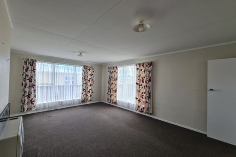 Photo of property in 136 Puriri Street, Castlecliff, Whanganui, 4501