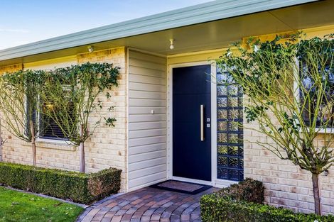 Photo of property in 6 Edna Wills Place, Hawera, 4610