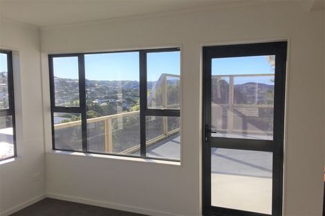 Photo of property in 6 Sheridan Terrace, Johnsonville, Wellington, 6037