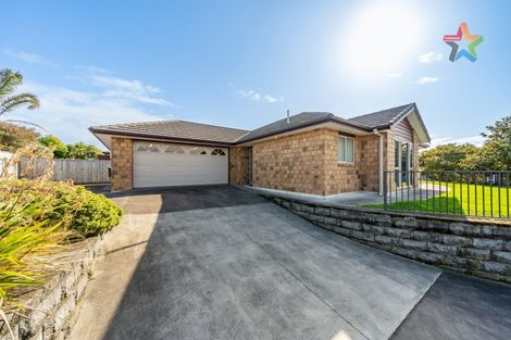Photo of property in 27 Simpson Crescent, Raumati Beach, Paraparaumu, 5032