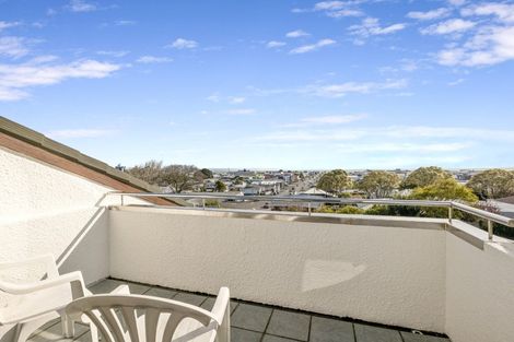 Photo of property in 87 Eliot Street, New Plymouth, 4310