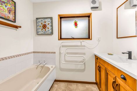 Photo of property in 21a Seadown Crescent, Amberley, 7410