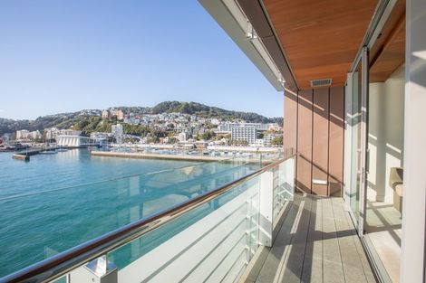 Photo of property in Clyde Quay Wharf, 2a/6 Clyde Quay Wharf, Te Aro, Wellington, 6011