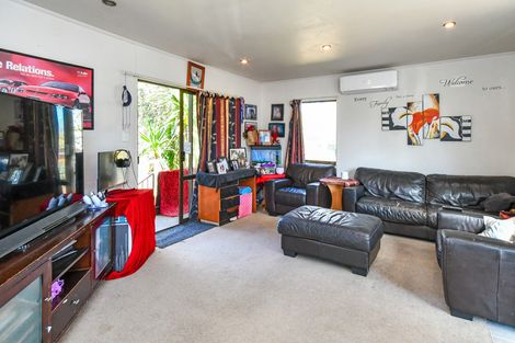 Photo of property in 6 Redcrest Avenue, Red Hill, Papakura, 2110