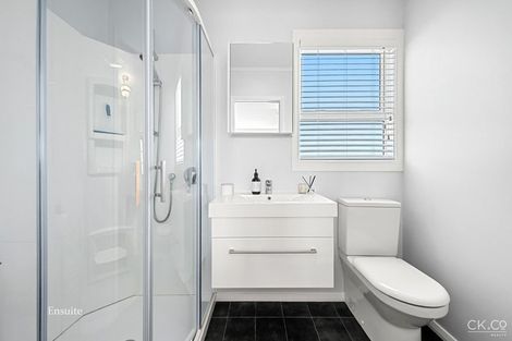 Photo of property in 71 Holdsworth Avenue, Trentham, Upper Hutt, 5018