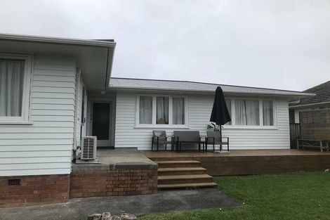 Photo of property in 20 Stokes Avenue, Te Atatu Peninsula, Auckland, 0610