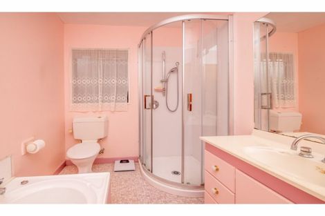 Photo of property in 1/22 Happy Home Road, Westmorland, Christchurch, 8025