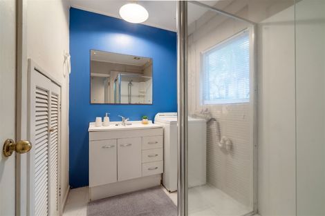 Photo of property in 94 Ayton Drive, Totara Vale, Auckland, 0629