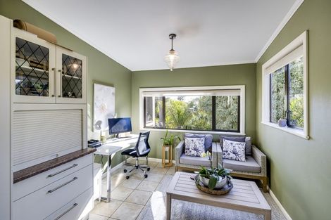 Photo of property in 61 Napier Terrace, Hospital Hill, Napier, 4110