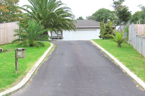 Photo of property in 10 Louvain Place, Greenhithe, Auckland, 0632