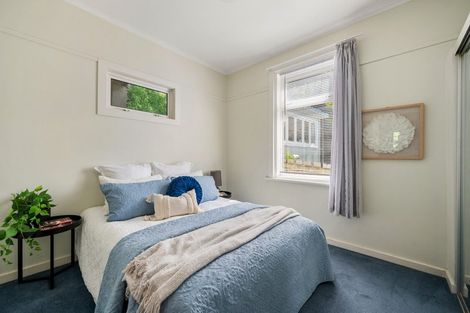 Photo of property in 162 Sutherland Road, Lyall Bay, Wellington, 6022