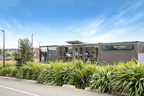 Photo of property in 6 Manaakitia Road, Karaka, 2124