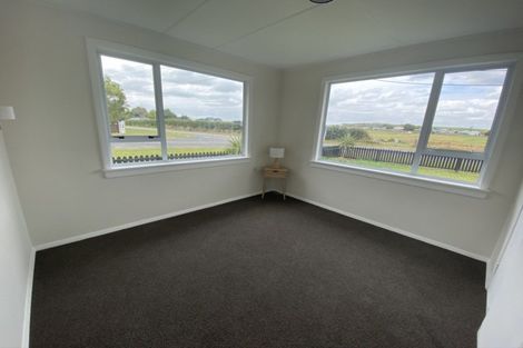 Photo of property in 69 Collingwood Street, Eltham, 4322