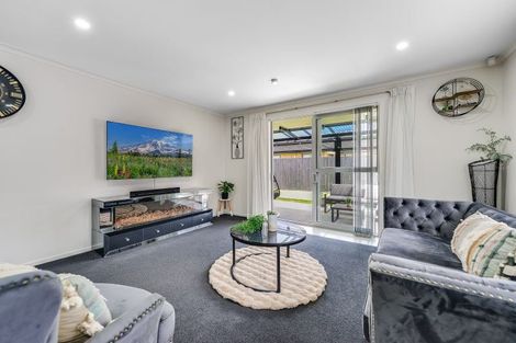 Photo of property in 10 Manawaroa Close, Grandview Heights, Hamilton, 3200