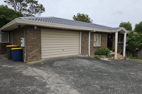 Photo of property in 13b Avonleigh Road, Green Bay, Auckland, 0604