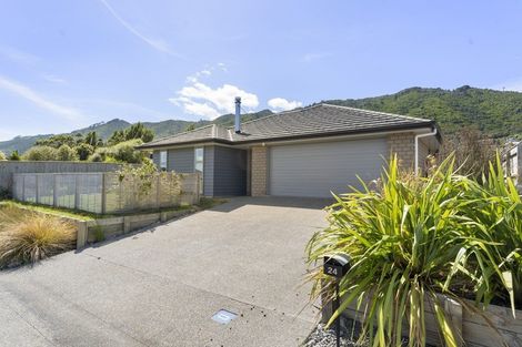 Photo of property in 24 Mahia Lane, Waikanae, 5036