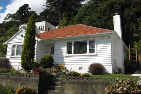 Photo of property in 35 Wyndrum Avenue, Waterloo, Lower Hutt, 5011
