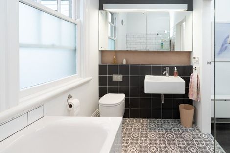 Photo of property in 17 Honiana Te Puni Street, Aro Valley, Wellington, 6021