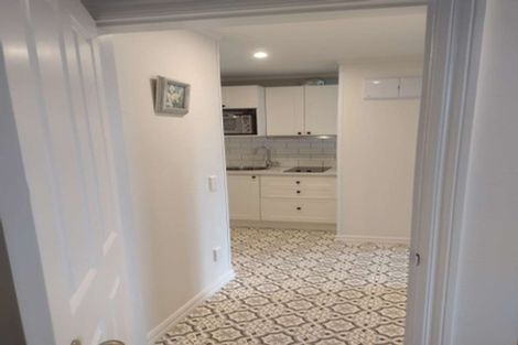 Photo of property in 28 Talavera Terrace, Kelburn, Wellington, 6012