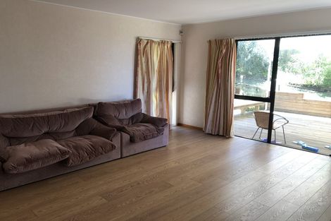 Photo of property in 50 Eugenia Rise, Totara Heights, Auckland, 2105