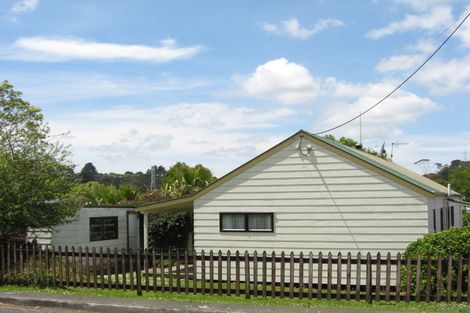 Photo of property in 38 Matua Road, Huapai, Kumeu, 0810