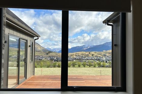 Photo of property in 107 Spur Ridge Rise, Jacks Point, 9371