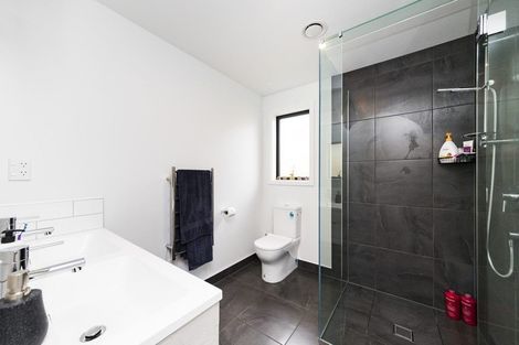 Photo of property in 3 Sardinia Grove, Fitzherbert, Palmerston North, 4410