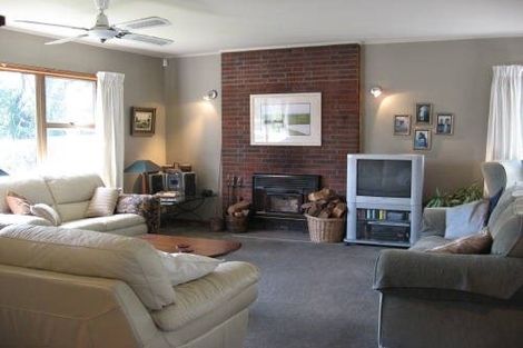 Photo of property in 13 Schnapper Rock Road, Greenhithe, Auckland, 0632