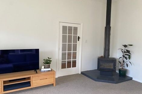 Photo of property in 435 Tararua Road, Levin, 5571