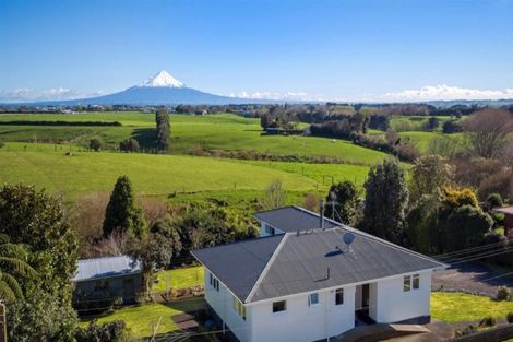 Photo of property in 27 Galt Street, Hawera, 4610